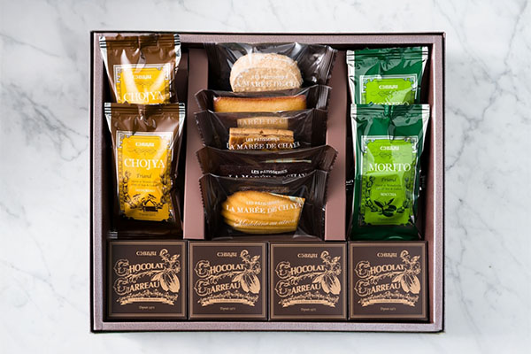 パティスリー ラ・マーレ・ド・チャヤ 焼菓子詰合せ 箱