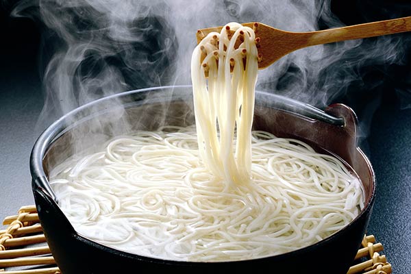もちもちで喉ごしのよい五島うどん