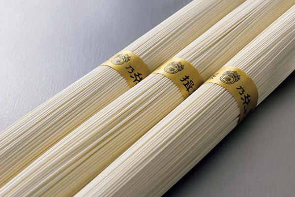揖保乃糸 手延べ素麺 金縒りの束