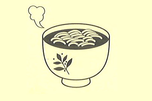 暖かいそばが入った丼