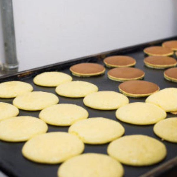 どら焼き生地の焼成