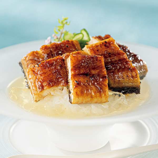 トップバリュ 愛知県三河一色産うなぎ蒲焼 うなくいーん 2尾【夏の贈りもの・お中元】　商品画像1