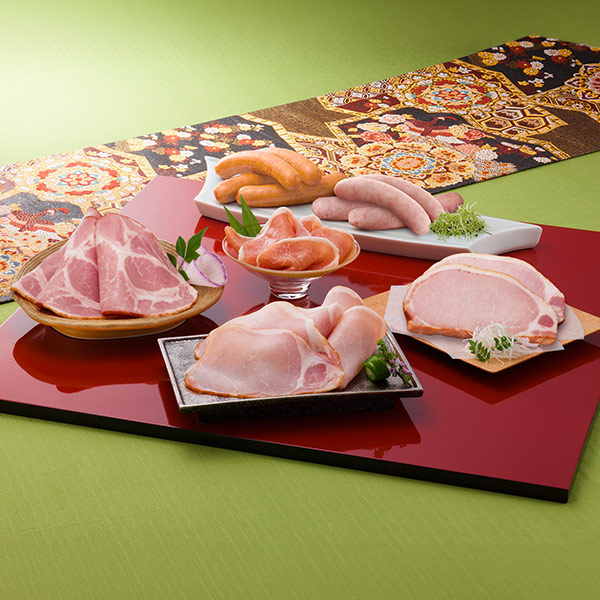 伊藤ハム 国産豚肉使用「伝承」【冬の贈りもの・お歳暮】[DKS-55]　商品画像1