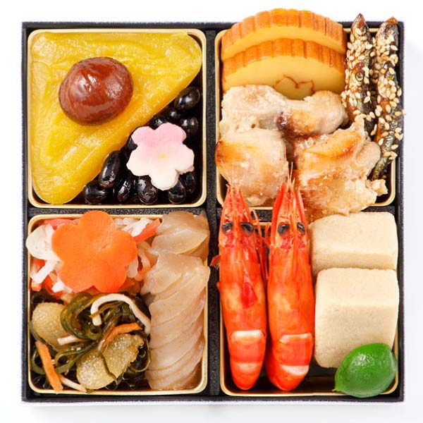 トオカツフーズ 和洋中おせち「珠宝小箱琥珀」三段重【2人前・34品目】【イオンのおせち】　商品画像1