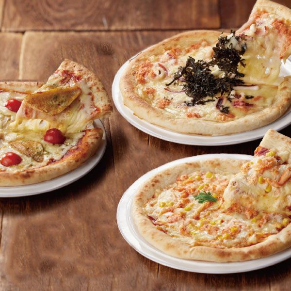 鳥取県 PIZZA TORETATI PIZZA TORETATI 3種セット　紅ずわいがにとコーンのピザ、のどぐろとトマトのピザ、するめいかと明太子のピザ【冬ギフト・お歳暮】【ふるさとの味・中四国】　商品画像1