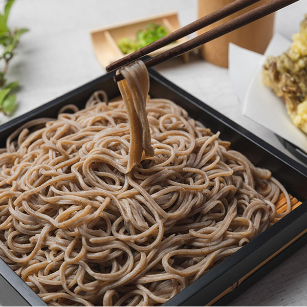 島根一福一福 出雲そばとそば茶、舞茸ご飯の素詰合せなまそば240g×2、そばつゆ150g×2、国産そば茶150g、舞茸ご飯の素200g【夏の贈りもの・お中元】【NN】　商品画像1