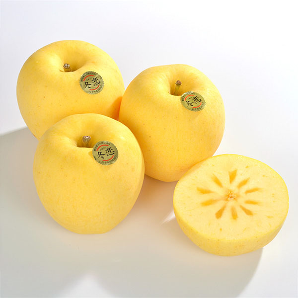 岩手県産(JA花巻) りんご はるか(冬恋) M〜L 6個 秀品1.5kg【限定40点】(お届け期間:12月10日〜12月30日)【おいしいお取り寄せ】 商品画像1