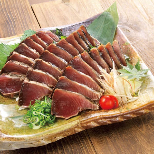 高知 明神水産 藁焼き鰹たたき中2節セット(鰹たたき×2節、たれ×4、おろしにんにく×3、おろししょうが×3)【お届け期間:11月11日〜1月10日】【旬鮮便】【NN】　商品画像1