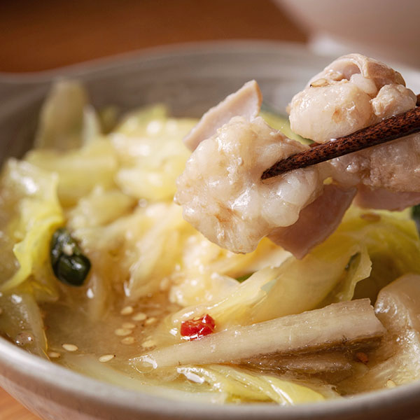 国産牛もつ鍋醤油味900g (300g×3個)【おいしいお取り寄せ】　商品画像1