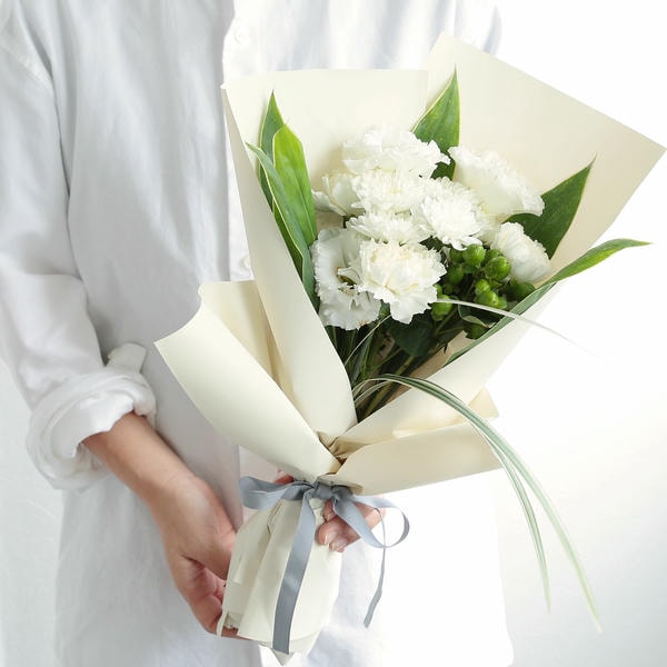 お供え花束「そらね」(ホワイト)お線香付き【花】【年間ギフト】　商品画像1