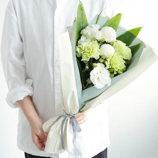 お供え花束「おもいびより」(グリーン)【花】【年間ギフト】　商品画像1