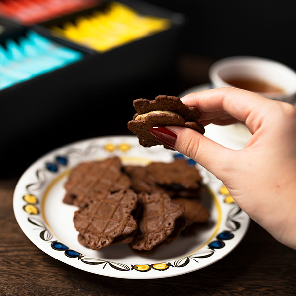 R.L(エール・エル) クリスピーサンドワッフル ショコラ 16個入り【おいしいお取り寄せ】　商品画像1