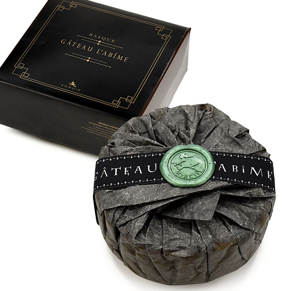 魔法洋菓子店ソルシエ 抹茶バスクチーズケーキ 4号「抹茶の深淵」 1個【限定40点】【イオンのクリスマス】　商品画像1