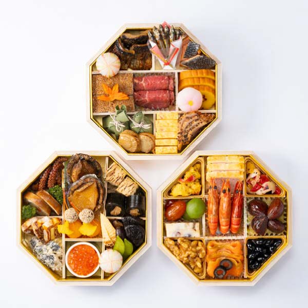 ホテル椿山荘東京 和洋おせち三段重【3〜4人前・41品目】【イオンのおせち】　商品画像2