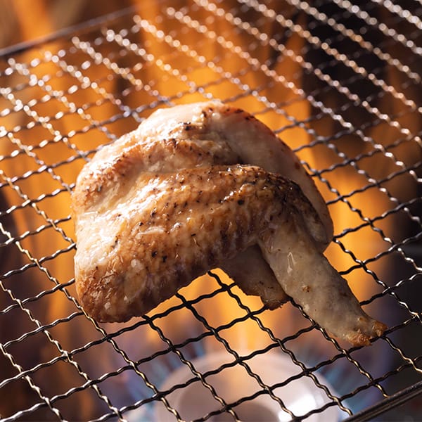 北海道産ハーブ育ち鶏使用 骨付きはうまい！直火焼き塩味 1440g（480g×3）【おいしいお取り寄せ】　商品画像2
