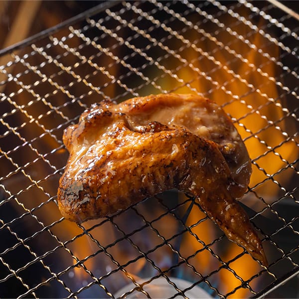 北海道産ハーブ育ち鶏使用 骨付きはうまい！直火焼きにんにく醤油味 1440g（480g×3）【おいしいお取り寄せ】　商品画像2