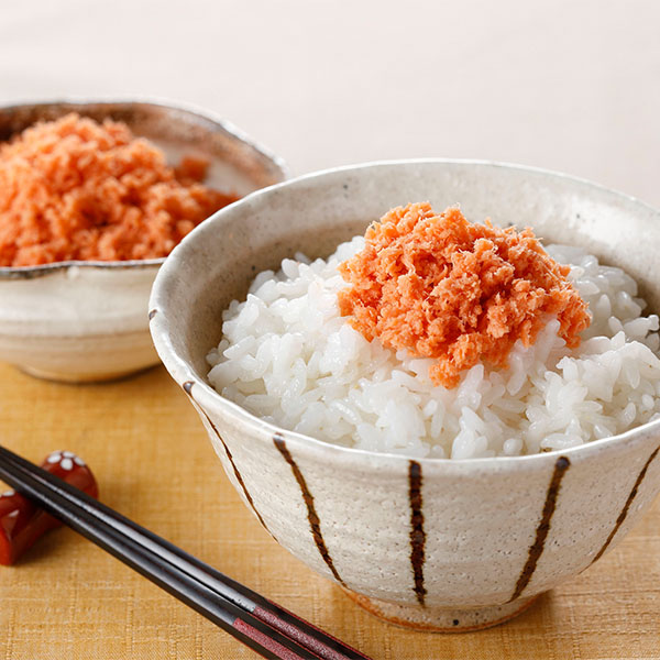 新潟県 永徳 鮭茶漬・鮭わかめ・鮭中骨水煮缶セット鮭茶漬100g、鮭わかめ80g、鮭中骨水煮缶T2号×3缶「お届け期間5/26-8/25」【夏の贈りもの・お中元】【KN】　商品画像2
