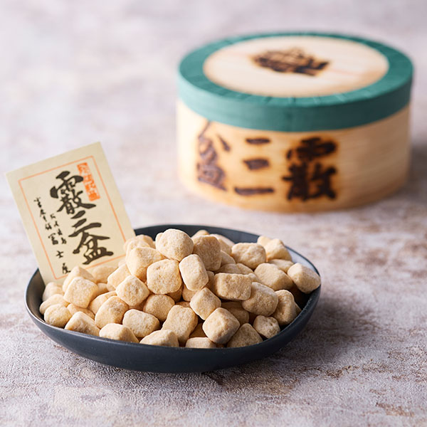 小男鹿本舗 冨士屋 霰三盆 曲物100g入【年間ギフト】　商品画像2