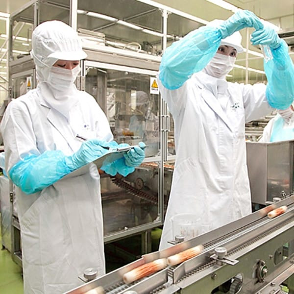 兵庫ヤマサ蒲鉾 御多福 あなご蒲鉾1枚、はも小袖赤、白各1枚、伊達巻1本、小桜真空1袋、黄金はも3本、しらさぎ揚プレーン8枚、かに風味かまぼこ1袋、他【おせち蒲鉾】【年末準備】【NN】 商品画像3