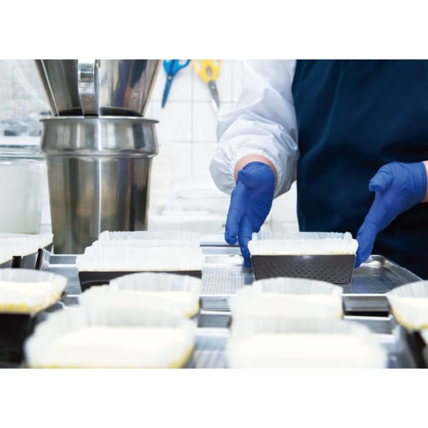 栃木 那須千本松牧場 牧場ミルクチーズケーキセット(プレーン・ストベリー)2個入り(各1個)【KN】　商品画像3