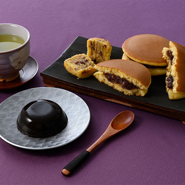 甘美 ふっくらどら焼きと甘美菓子の詰合せ 17個[AMA-04A]【お届け期間：8月7日〜8月12日】【お盆ごちそう特集】　商品画像1