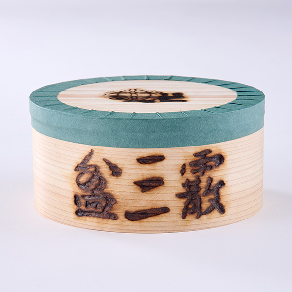 小男鹿本舗 冨士屋 霰三盆 曲物100g入【年間ギフト】　商品画像5