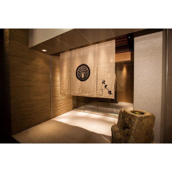 北大路 銀座本店 和風三段重「慶花」【2〜3人前・42品目】【イオンのおせち】　商品画像6