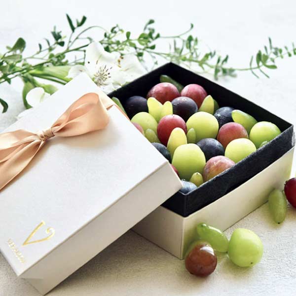 岡山県産 ぶどうの宝石箱ヴェレゾンブランシュ(お届け期間：7/21〜8/15)【夏の贈りもの・お中元】　商品画像1