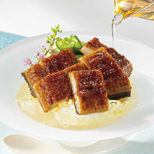 トップバリュ 愛知県三河一色産うなぎ蒲焼 うなくいーん 2尾【夏の贈りもの・お中元】　商品画像1