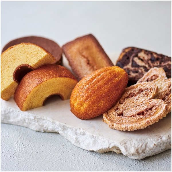 パティスリー キハチ 焼菓子ギフト 8種20個入【父の日】　商品画像1