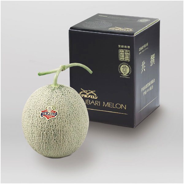 北海道産(JA夕張市) 夕張メロン 秀品2L1玉黒箱【父の日】　商品画像1