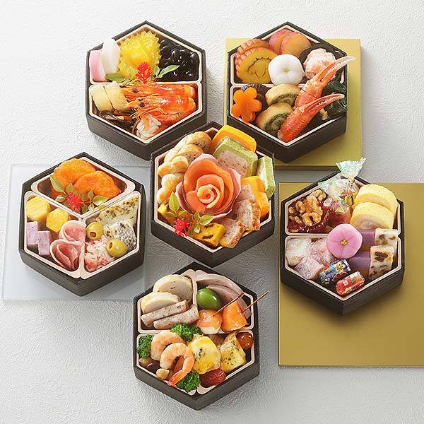 六角六段重【3〜4人前・52品目】【イオンのおせち】 おせち・オードブル【イオン厳選おせち】 六角六段重【3〜4人前・52品目】【イオンのおせち】 おせち・オードブル【イオン厳選おせち】