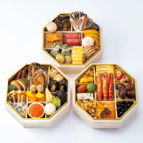 ホテル椿山荘東京 和洋おせち三段重【3〜4人前・41品目】【イオンのおせち】　商品画像1