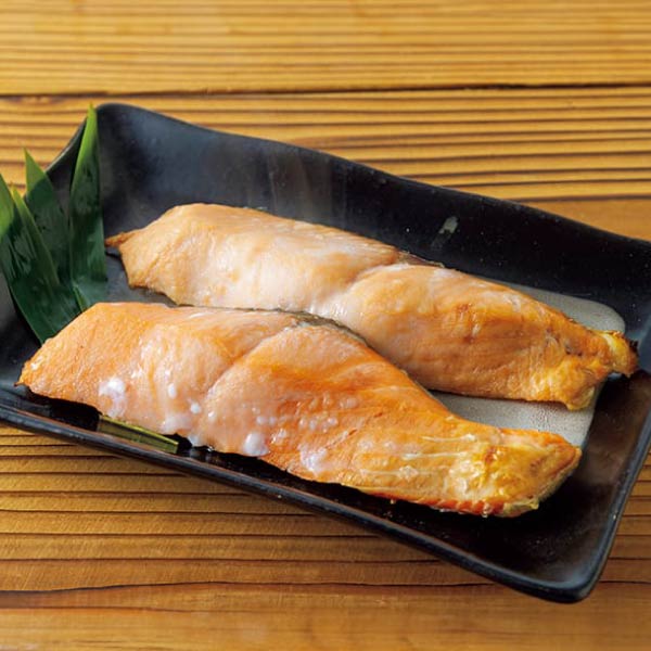 北海道ぎょれん 熟成新巻鮭 切身(半身)骨取り【冬の贈りもの・お歳暮】　商品画像1