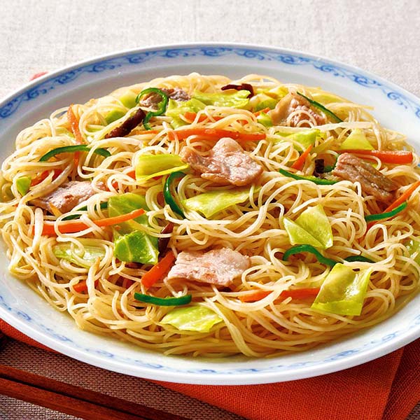 ケンミン 焼ビーフン 肉野菜 180g×2食入り(L6627)【サクワ】 麺類・米・パン【季節の贈り物&ご褒美ギフト】 ケンミン 焼ビーフン 肉野菜 180g×2食入り(L6627)【サクワ】 麺類・米・パン【季節の贈り物&ご褒美ギフト】