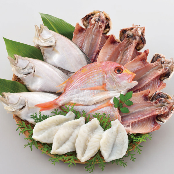 山口県 (株)国近商店 海匠國近 真ふぐ一汐と干物セット K-7真ふぐ一汐120g、あじ開き4枚、カレイ一汐3枚、連子鯛開き1枚【お届け期間:6月11日〜8月25日】【NN】 山口県 (株)国近商店 海匠國近 真ふぐ一汐と干物セット K-7真ふぐ一汐120g、あじ開き4枚、カレイ一汐3枚、連子鯛開き1枚【お届け期間:6月11日〜8月25日】【NN】