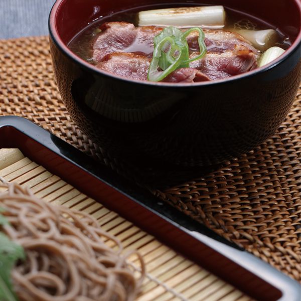島根カナール鴨せいろ蕎麦(2人前)本鴨ロース肉100g、鴨皮100g、だし醤油100ml、生出雲そば110g×2袋【NN】 精肉・ハム・ローストビーフ【季節の贈り物&ご褒美ギ 島根カナール鴨せいろ蕎麦(2人前)本鴨ロース肉100g、鴨皮100g、だし醤油100ml、生出雲そば110g×2袋【NN】 精肉・ハム・ローストビーフ【季節の贈り物&ご褒美ギ