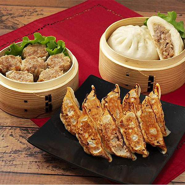 大阪ふくちぁん 餃子点心食べ比べ【B】セット 大阪ふくちぁん餃子18g×36、黒豚餃子18g×18、九条ねぎ餃子 18g×18、豚まん130g×5、大粒焼売30g×15【NN】 惣菜 大阪ふくちぁん 餃子点心食べ比べ【B】セット 大阪ふくちぁん餃子18g×36、黒豚餃子18g×18、九条ねぎ餃子 18g×18、豚まん130g×5、大粒焼売30g×15【NN】 惣菜