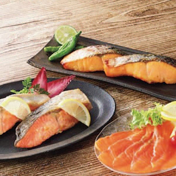 滋賀 サーモン・デリ 中村屋 スモークサーモンセット(スモークサーモン50g×2、銀鮭切身西京漬×3、紅鮭切身195g)【お届け期間:11月11日〜1月10日】【旬鮮便】【 滋賀 サーモン・デリ 中村屋 スモークサーモンセット(スモークサーモン50g×2、銀鮭切身西京漬×3、紅鮭切身195g)【お届け期間:11月11日〜1月10日】【旬鮮便】【