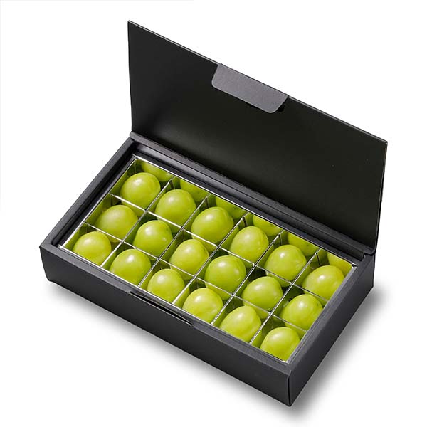 岡山県産 シャインマスカット ジュエリーBOX 18粒【限定50点】【お届け期間：2月12日〜2月14日】【バレンタイン】　商品画像1