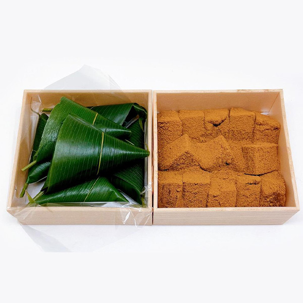 京都 三昇堂小倉 京生麸餅・黒みつわらび餅ギフトセット 生麩餅6個入・13×13×4cm・総重量235gと、わらび餅350g・13×13×4cm・総重量465g【NN】　商品画像1