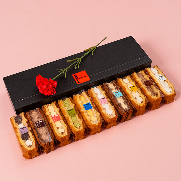 R.L waffle cake(エール・エル ワッフルケーキ) (カーネーション付き)ワッフルケーキ10個セット【母の日】　商品画像1