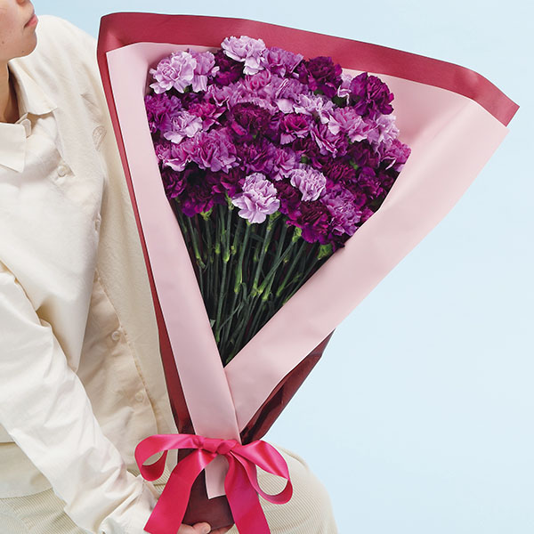 茨木春草園 50本のムーンダストブーケ【母の日】　商品画像1