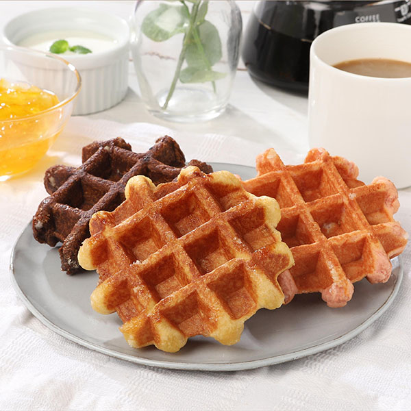 兵庫 マネケン ワッフル詰合せ21個入り (プレーン9、ココア6、いちご6)21-PCIG【NN】　商品画像1