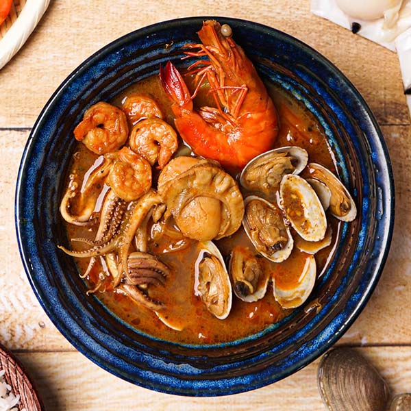 奥芝商店 北海道の恵み！竜宮の賄い海鮮スープカレー 500g×2p[S10007]【北海道フェア】　商品画像1