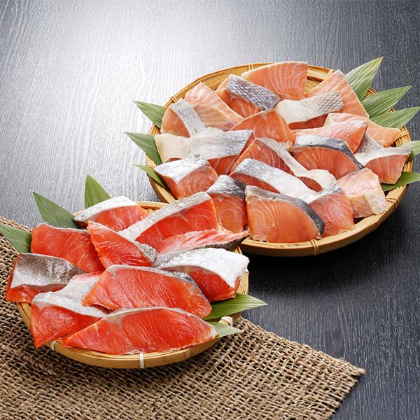 塩鮭切りおとし「新巻鮭・紅鮭」食べくらべ 計1kg(甘塩味)[1982]【北海道フェア】　商品画像1