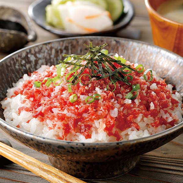 肉の山本 北海道産牛霜降りフレーク200g×2、専用醤油付【北海道フェア】　商品画像1