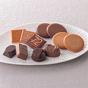 ゴディバ チョコレート＆クッキー アソートメント 13粒入＆8枚入【冬の贈りもの・お歳暮】[GCC-21P]