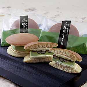 菊家 ゆふいん創作菓子黒豆入り抹茶ぷりんどら 4個入【おいしいお取り寄せ】