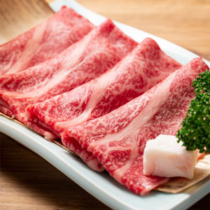 鹿児島県産 さつまビーフかたロース焼肉用 300g【おいしいお取り寄せ】
